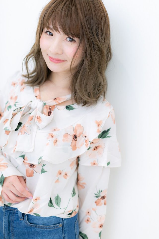 20代30代40代抜け感演出無造作カール小顔ルーズセミディ