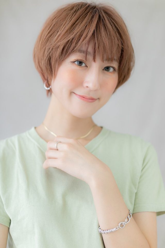 20代30代40代フェザーバングくせ毛風マッシュヘア