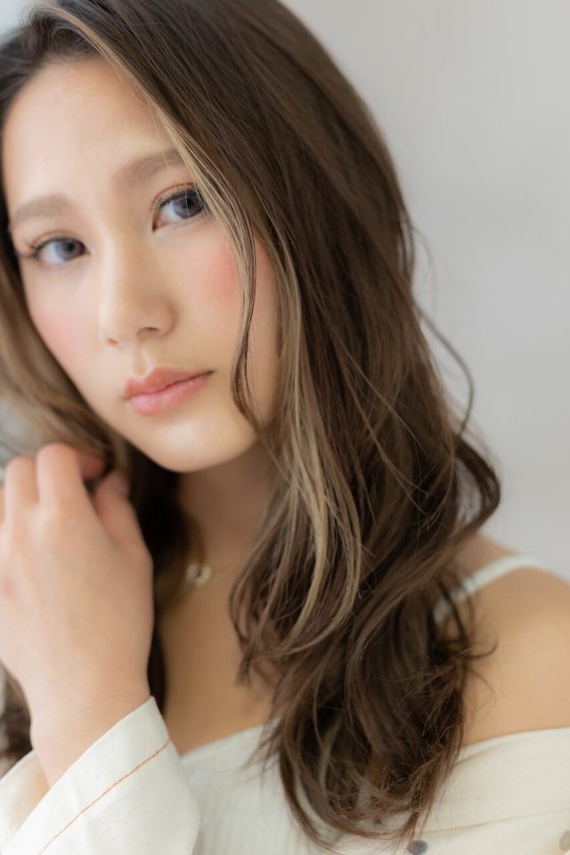 10代20代30代チラ見せカラー小顔ゆるふわカール