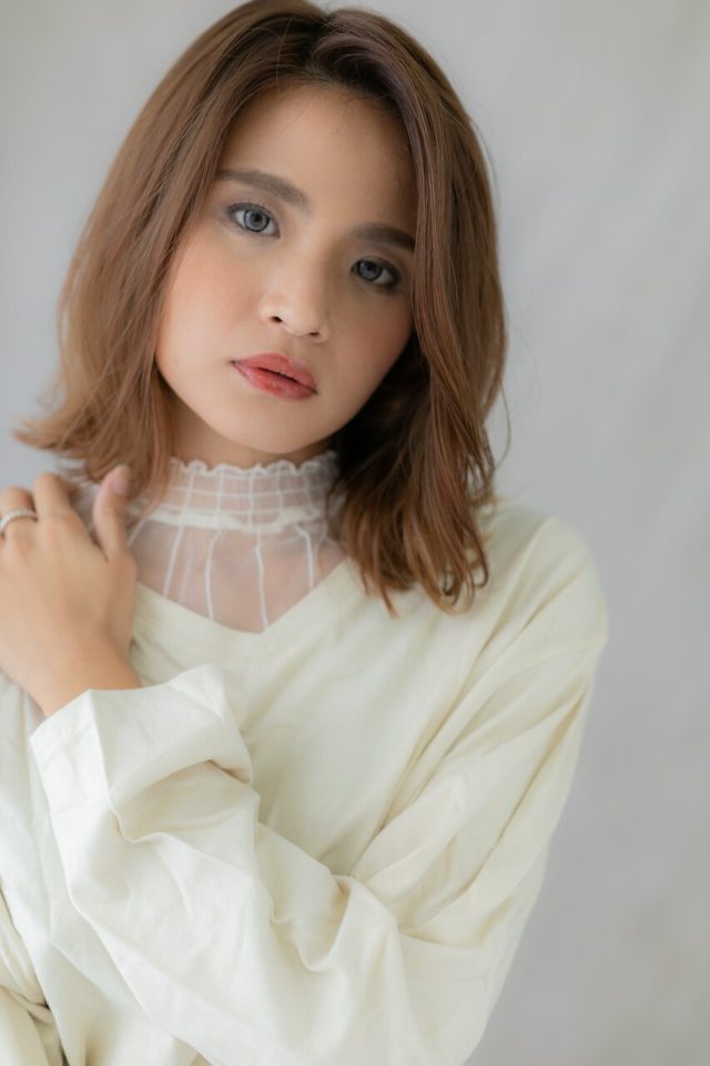 10代20代30代かきあげ前髪くびれ外ハネボブレイヤー