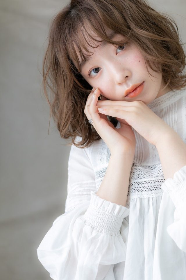 20代30代40代くせ毛風ゆるふわカールフェザーボブ