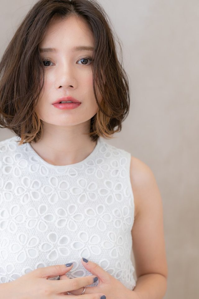 10代20代30代イヤリングカラーかきあげワンレンボブ