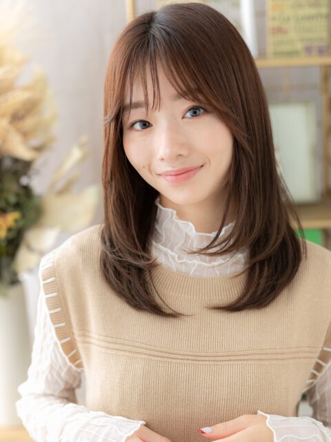 大人かわいい小顔ミディアムレイヤー20代30代