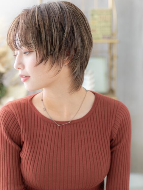 大人可愛いハイライトショートウルフ20代30代