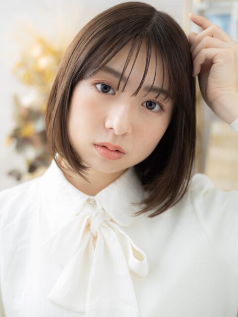 大人可愛いストレート前下がり小顔ボブ20代30代