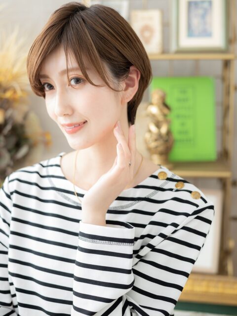 大人可愛い耳掛け小顔ショート20代30代