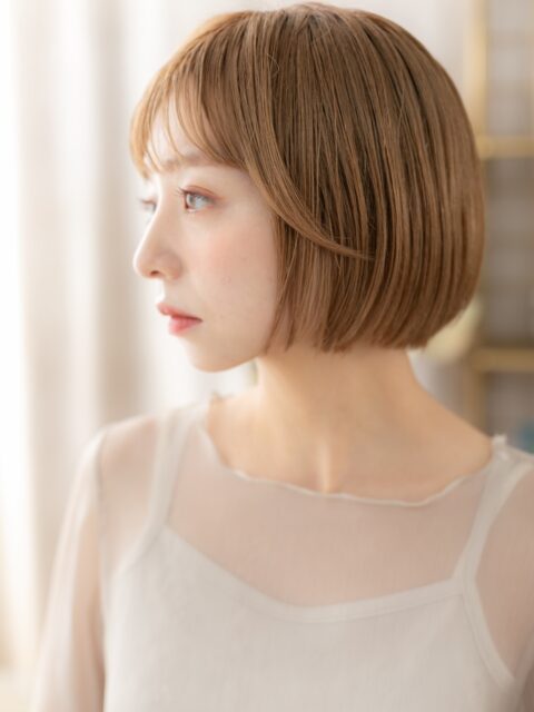 大人可愛い透明感ハイトーンショート20代30代