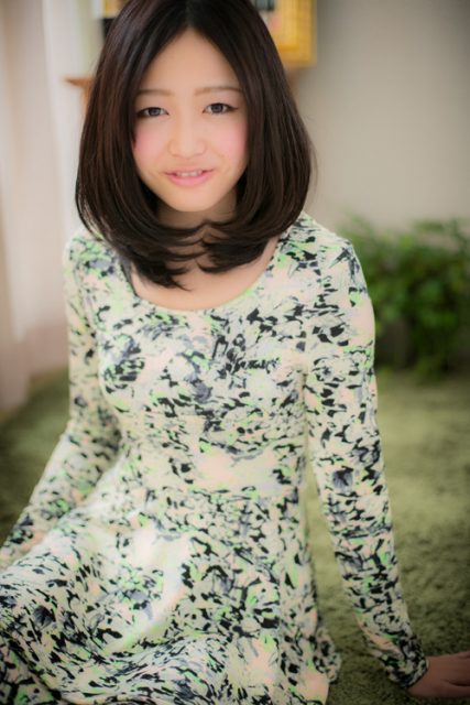 永遠の定番！黒髪・艶・ミディー