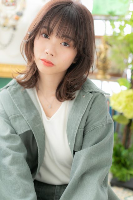 大人かわいいシースルー前髪3Dレイヤーミディ