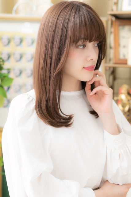 大人かわいい透明感ハイライトエアストレート