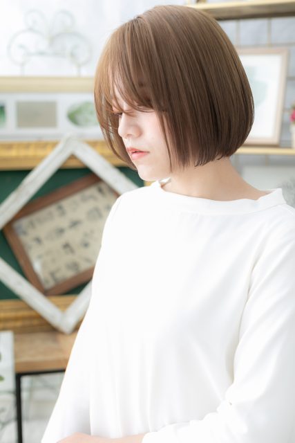 透け感前下がりボブ外国人風大人ハイライト