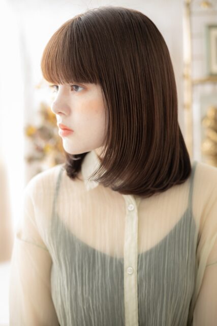 ショコラアッシュぱっつん前髪艶感ロブ20代30代