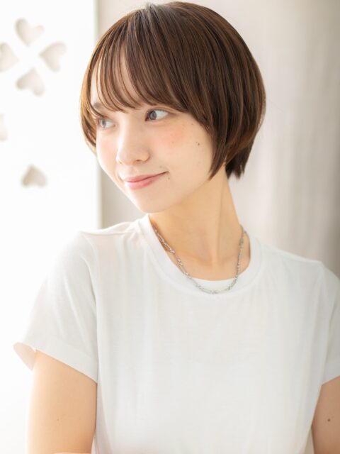 大人可愛いマロンベージュ小顔ショート20代30代