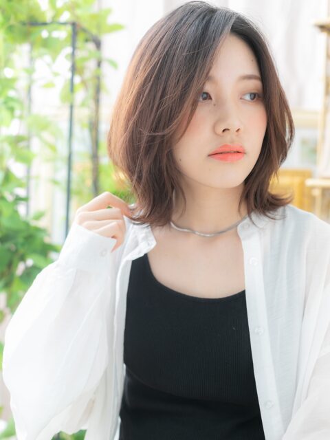 大人可愛いフェザーウルフボブ20代30代