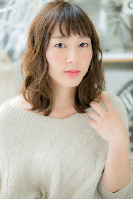 ふわふわくせ毛風ウェーブ&#8230;大人かわいい愛され顔