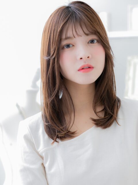 大人可愛い小顔くすみベージュレイヤー20代30代