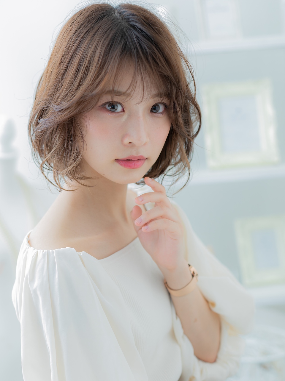 大人可愛いイヤリングカラー小顔ボブ20代30代