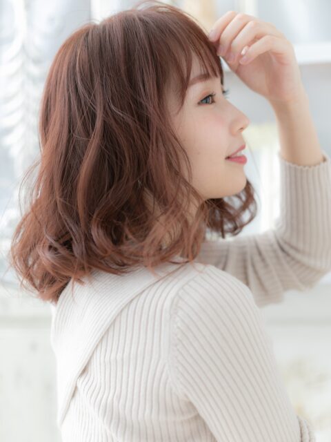 大人可愛いピンクベージュボブパーマ20代30代