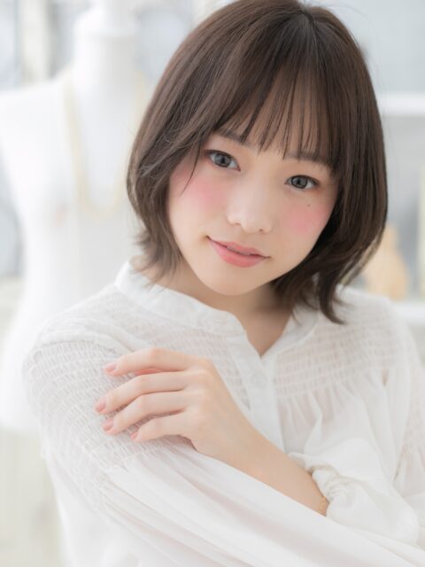 大人可愛い外ハネ小顔ボブ20代30代