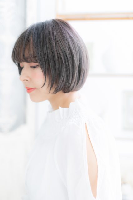 黒髪ナチュラルでツヤ透明感!小顔前下がりボブ