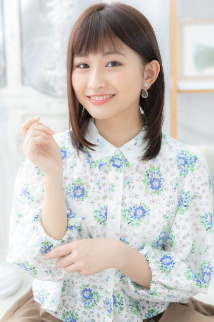 黒髪も◎大人かわいいオン眉ナチュラルミディ