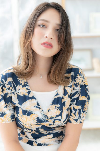 アシンメトリーグラデーションカラー小顔ロブ