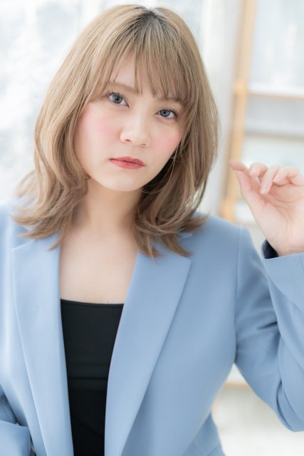 くせ毛風カール外国人風スモーキーカラー