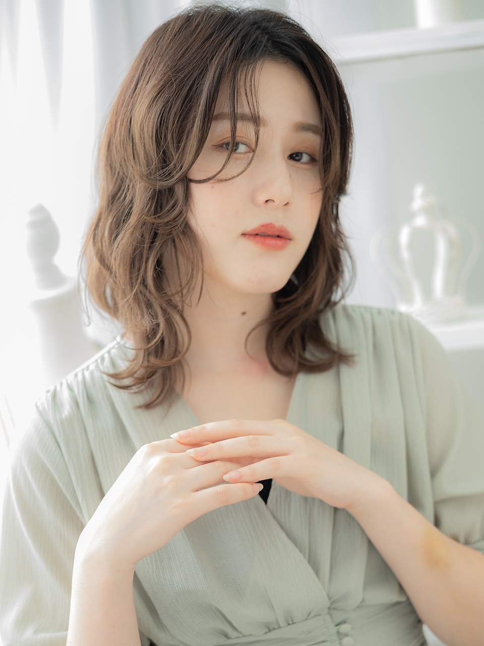 大人美人エアリー無造作ミディ20代30代