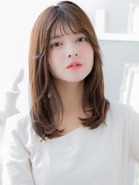 前髪パーマ暗髪韓国風ミディアム20代30代