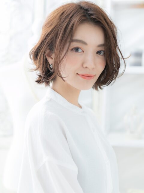 大人可愛いかきあげ小顔ボブ20代30代