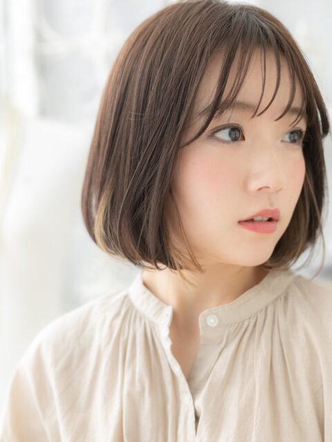 大人可愛いインナーカラー前下がりボブ20代30代