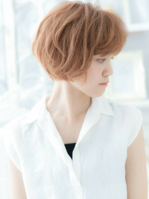 大人可愛いベビーピンク抜け感ボブ20代30代