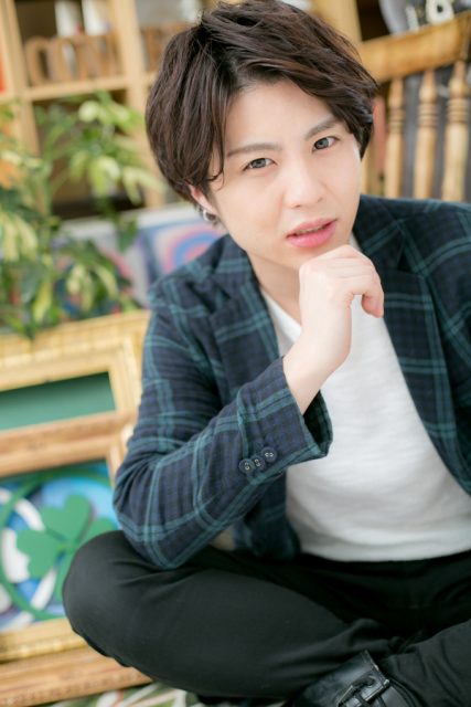 動きをつけた大人めショート