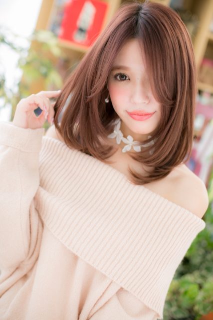 センターパートが大人かわいい☆小顔ワンカール