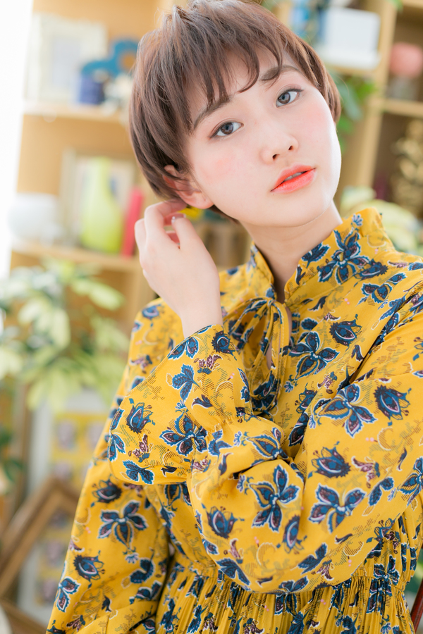 小顔が叶う！アシンメトリー束感マッシュ