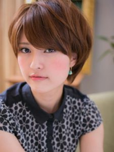 耳かけがオススメ★クールbeautyな艶ショート