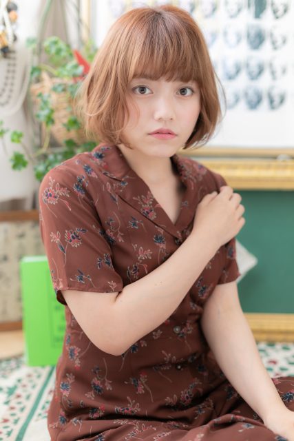 大人かわいいココアブラウン小顔前下がりボブ