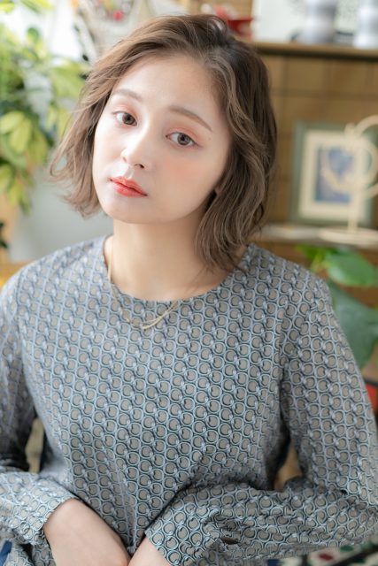 外国人風シアカラーアシンメトリー大人ボブ