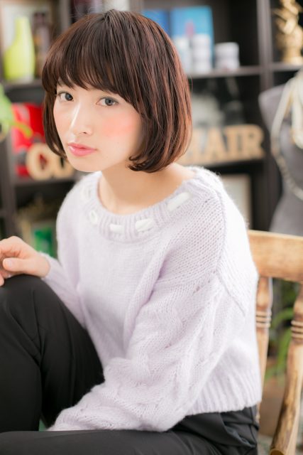 レトロ感が大人かわいい小顔前下がりミニボブ