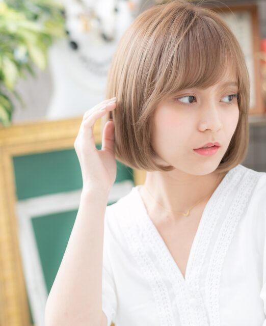 大人可愛いハイトーン小顔ボブ20代30代