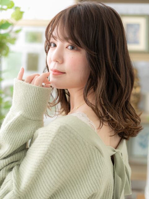 バレイヤージュウェットヘアミディ30代