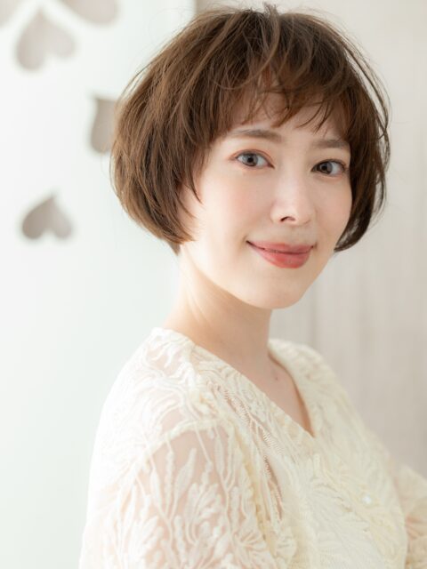 大人可愛い抜け感小顔ショート20代30代