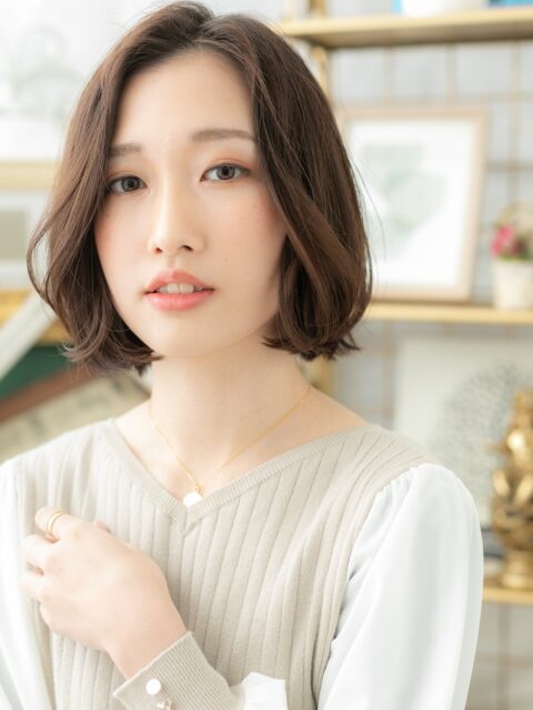 大人可愛いフェミニン前下がりボブ20代30代