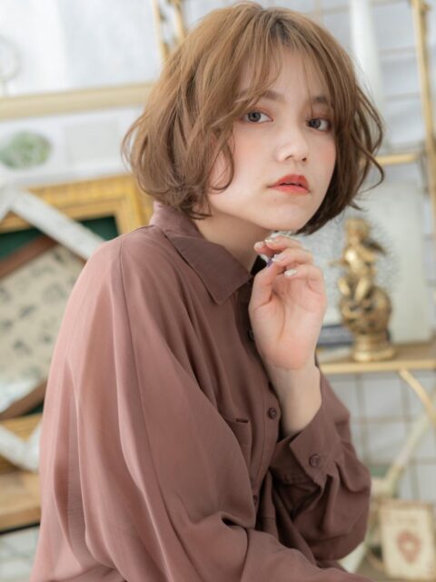 大人可愛いセンターパート韓国風ボブ20代30代