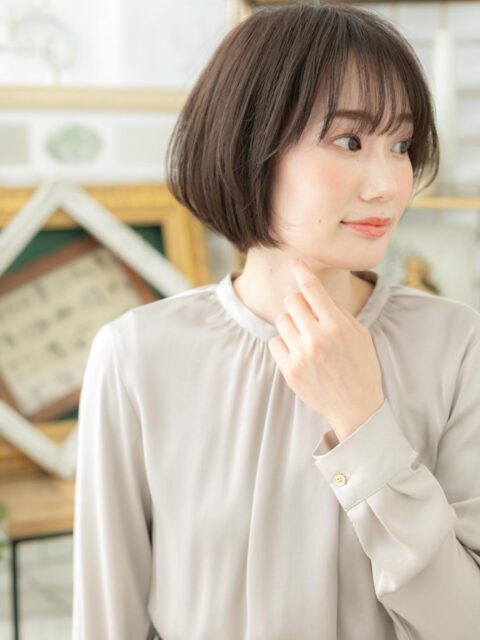 大人可愛いナチュラル前下がりボブ20代30代