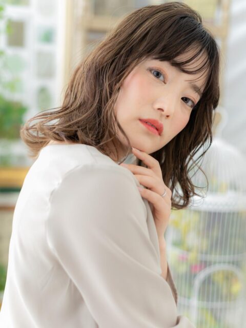 大人可愛い黒髪ウルフミディアム20代30代