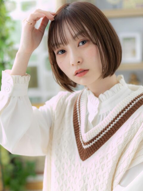 大人可愛いインナーカラー前下がりボブ20代30代