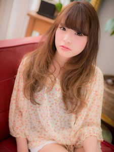 グラデーションカラーの柔らかカールヘア