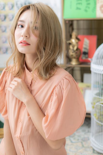 センターパート外国人風小顔抜け感ハイライト