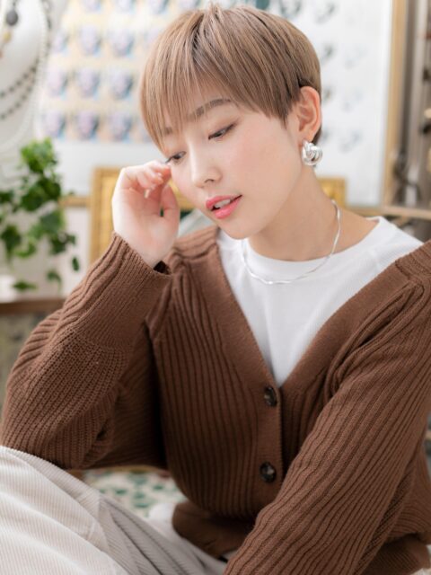 大人可愛いメンズライク小顔ショート20代30代